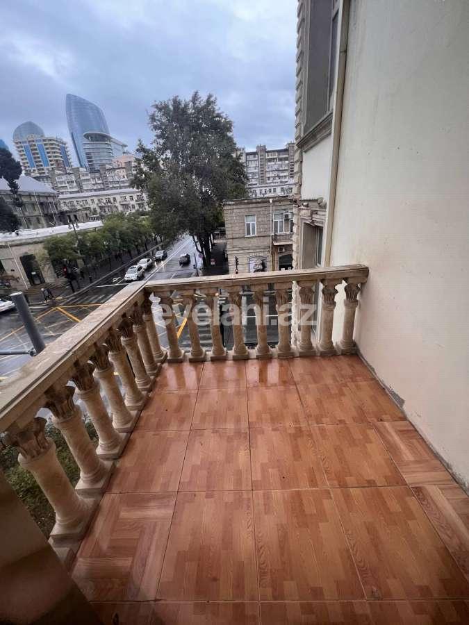 Sale, old building, 3 room, 85 m², Baku, Nasimi r, 28 may m.