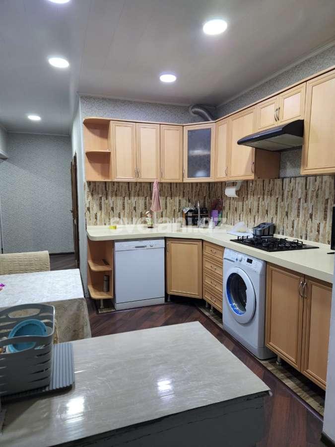 Rent, old building, 3 room, 90 m², Baku, Khatai r, Ahmedli d, Ahmedli m.