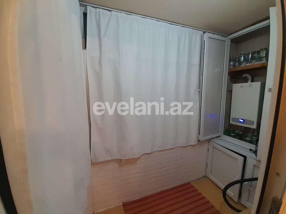 Satılır, köhnə tikili, 2 otaqlı, 52 m², Bakı, Binəqədi r, 7-ci mikrorayon q, Azadlıq prospekti m.