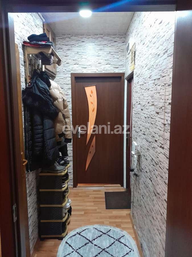 Satılır, köhnə tikili, 2 otaqlı, 52 m², Bakı, Binəqədi r, 7-ci mikrorayon q, Azadlıq prospekti m.