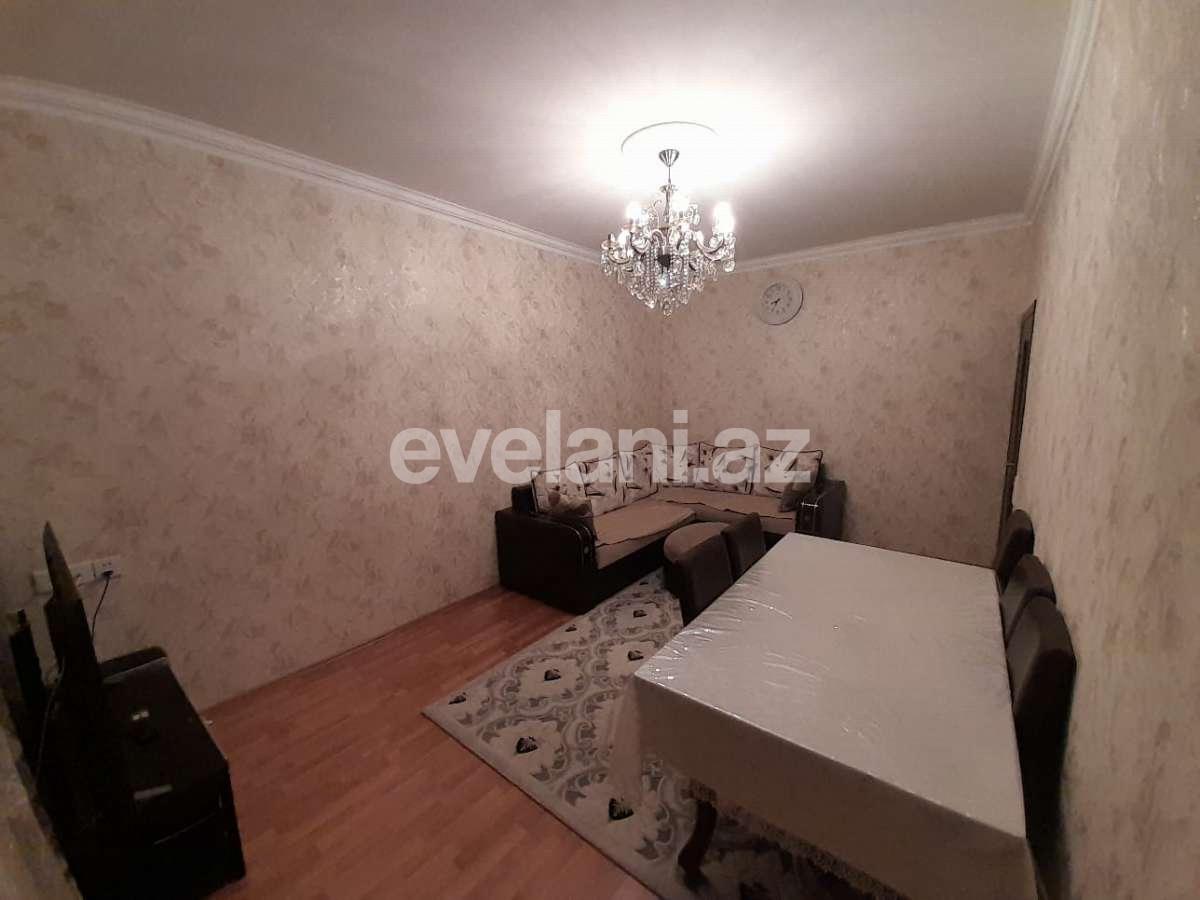 Satılır, köhnə tikili, 2 otaqlı, 52 m², Bakı, Binəqədi r, 7-ci mikrorayon q, Azadlıq prospekti m.