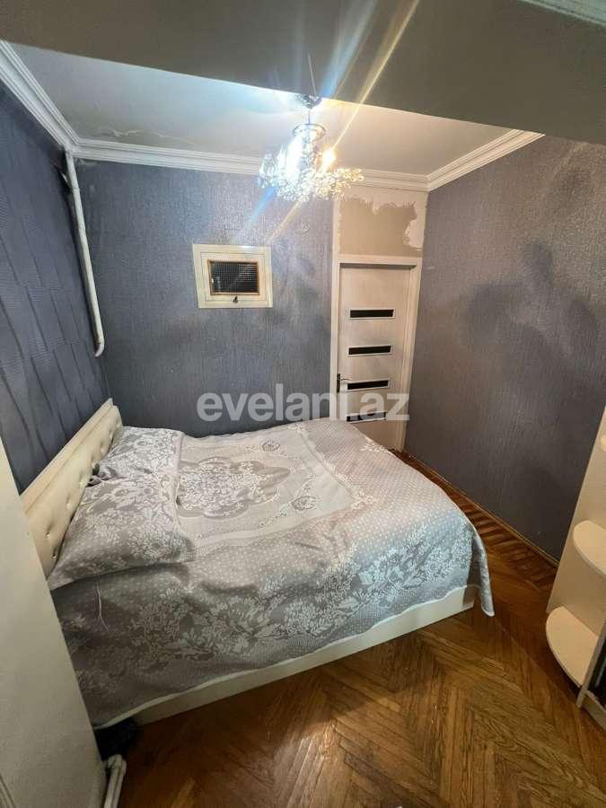 Satılır, köhnə tikili, 2 otaqlı, 45 m², Bakı, Binəqədi r, 6-cı mikrorayon q, Azadlıq prospekti m.