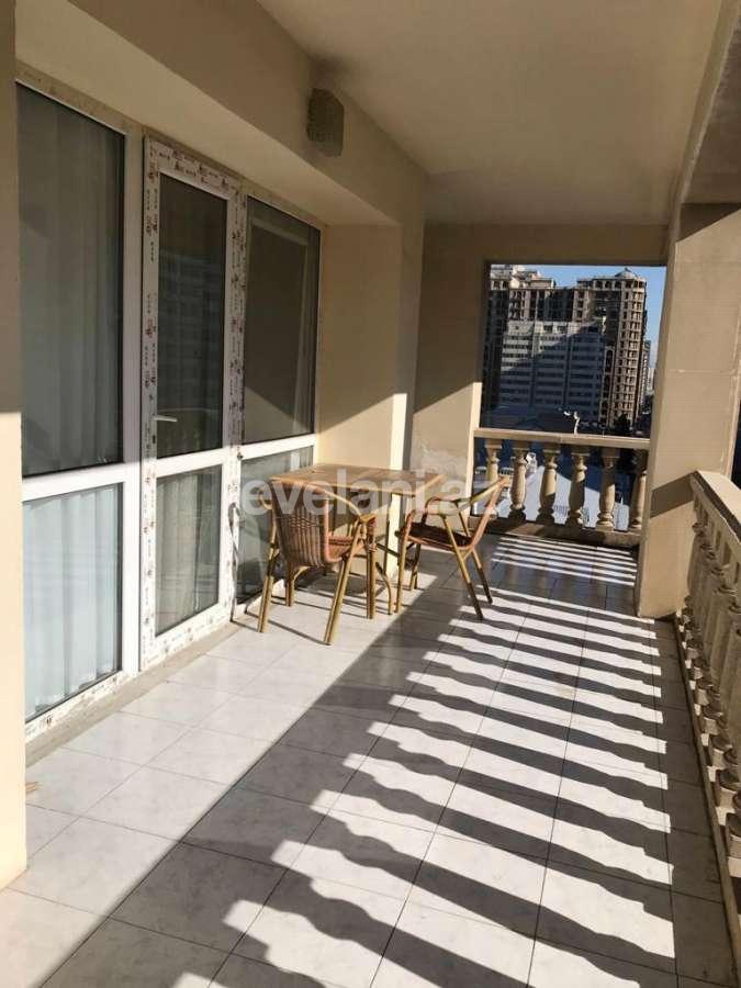 Satılır, köhnə tikili, 2 otaqlı, 70 m², Bakı, Nəsimi r.