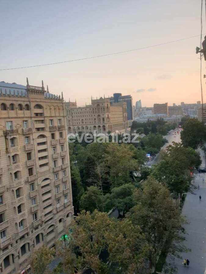 Satılır, köhnə tikili, 2 otaqlı, 70 m², Bakı, Nəsimi r.