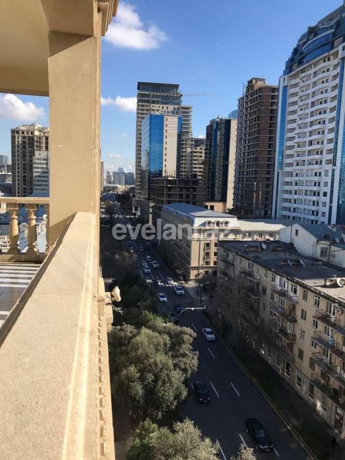Satılır, köhnə tikili, 2 otaqlı, 70 m², Bakı, Nəsimi r.