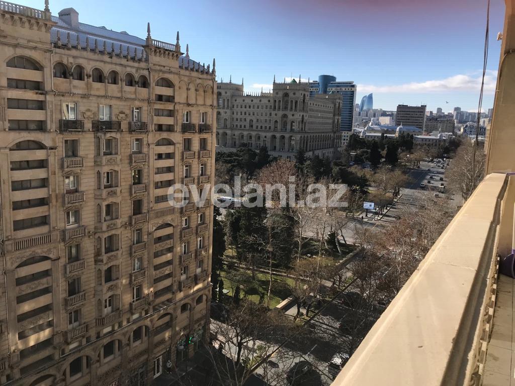 Satılır, köhnə tikili, 2 otaqlı, 70 m², Bakı, Nəsimi r.