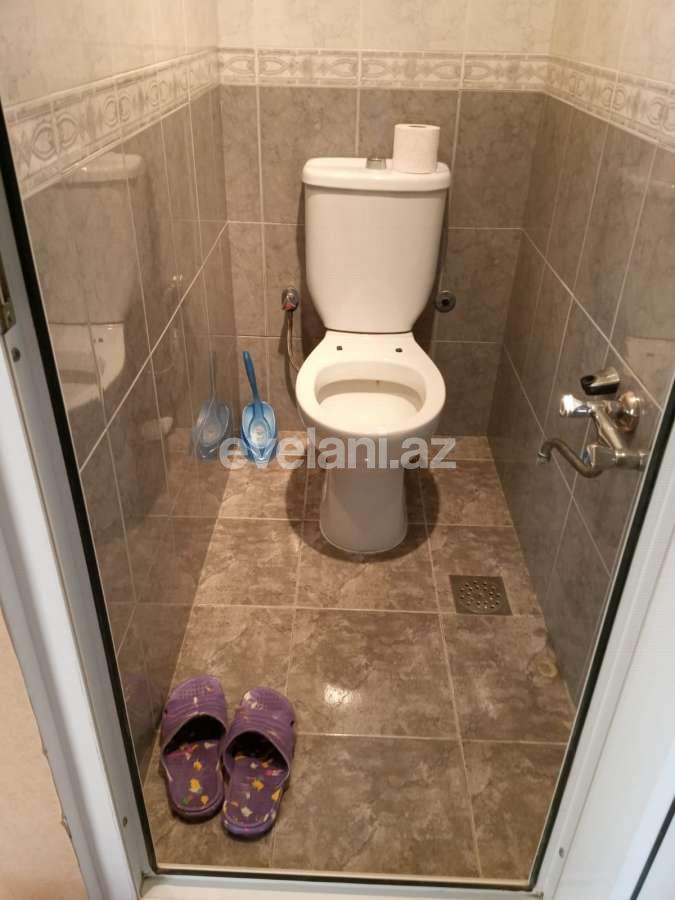 Satılır, köhnə tikili, 3 otaqlı, 65 m², Bakı, Binəqədi r, 7-ci mikrorayon q, Azadlıq prospekti m.