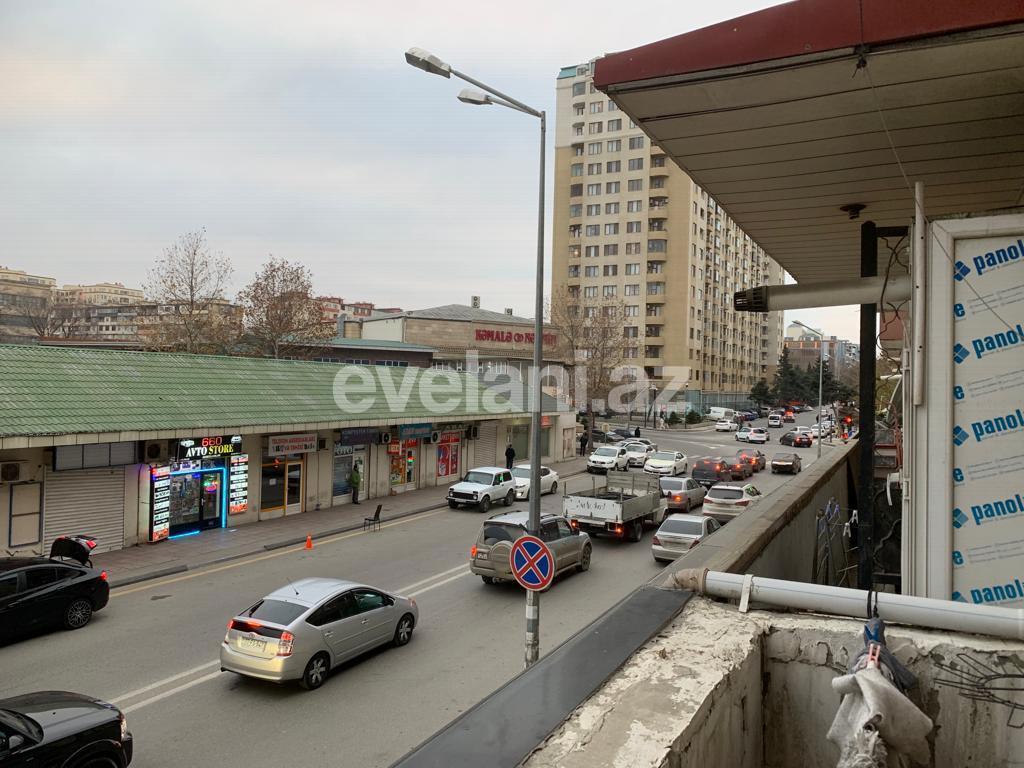 Продаётся, вторичка, 3-комнаты, 82 m², Баку, Бинагадинский r, 8-й микрорайон p, Азадлыг проспекти m.