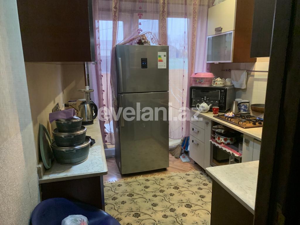 Продаётся, вторичка, 3-комнаты, 82 m², Баку, Бинагадинский r, 8-й микрорайон p, Азадлыг проспекти m.