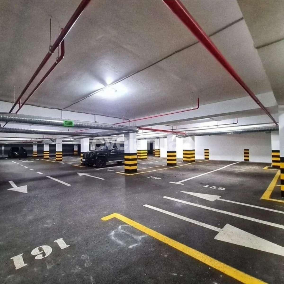 Сдаётся, вторичка, 4-комнаты, 146 m², Баку, Ясамальский r, Элмляр Академиясы m.