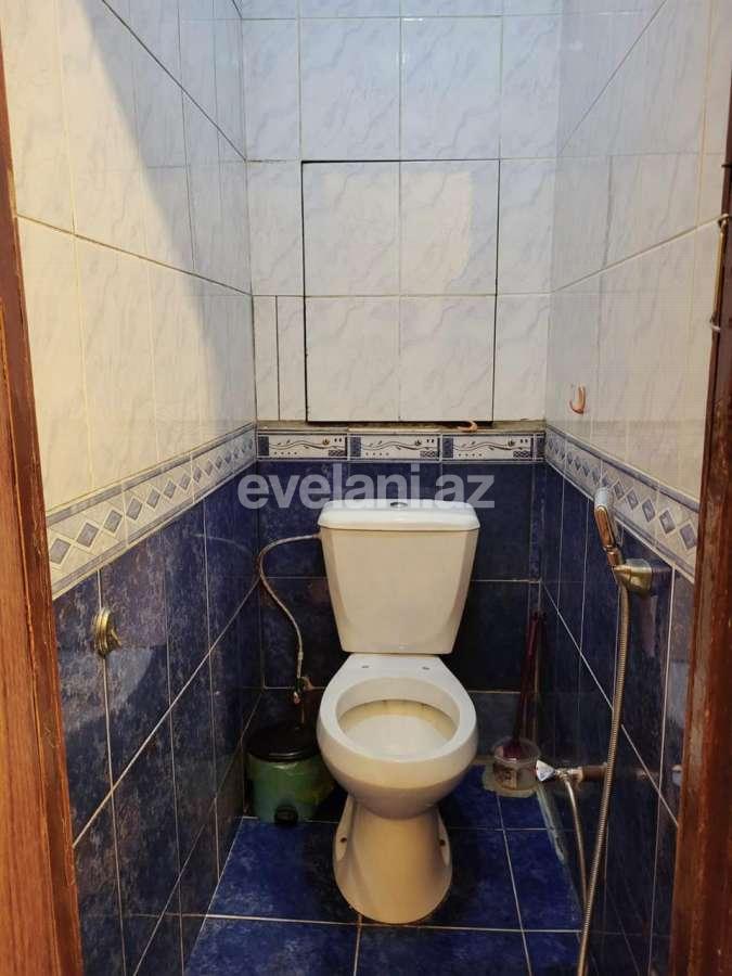 Satılır, köhnə tikili, 2 otaqlı, 50 m², Bakı, Binəqədi r, 7-ci mikrorayon q, Azadlıq prospekti m.
