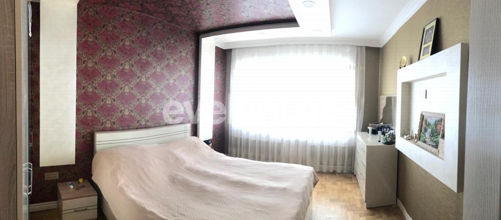 Satılır, köhnə tikili, 5 otaqlı, 109.99 m², Bakı, Nizami r.