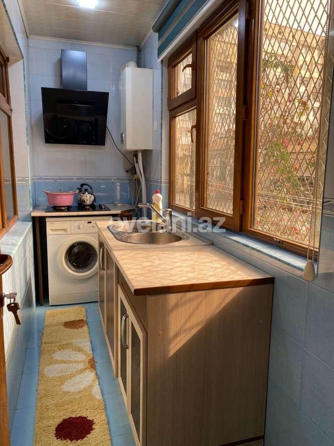 Rent, old building, 3 room, 70 m², Baku, Yasamal r, Yasamal d, Elmlar Akademiyası m.