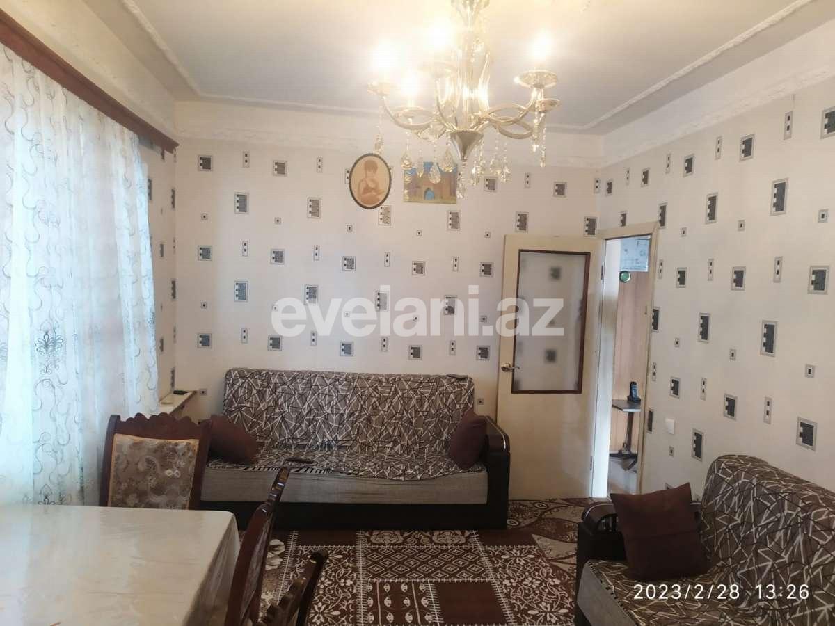 Satılır, köhnə tikili, 3 otaqlı, 85 m², Bakı, Binəqədi r, 8-ci mikrorayon q, Azadlıq prospekti m.