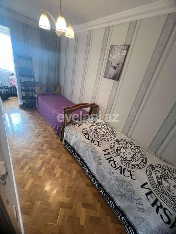 Satılır, köhnə tikili, 3 otaqlı, 70 m², Bakı, Nəsimi r, Memar Əcəmi m.