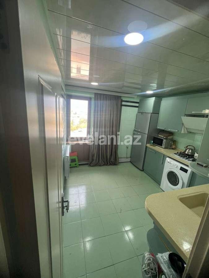 Satılır, köhnə tikili, 3 otaqlı, 70 m², Bakı, Nəsimi r, Memar Əcəmi m.