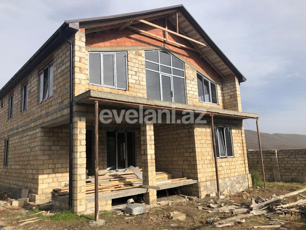 Satılır, həyət evi / bağ, 7 otaqlı, 325 m², Qusar
