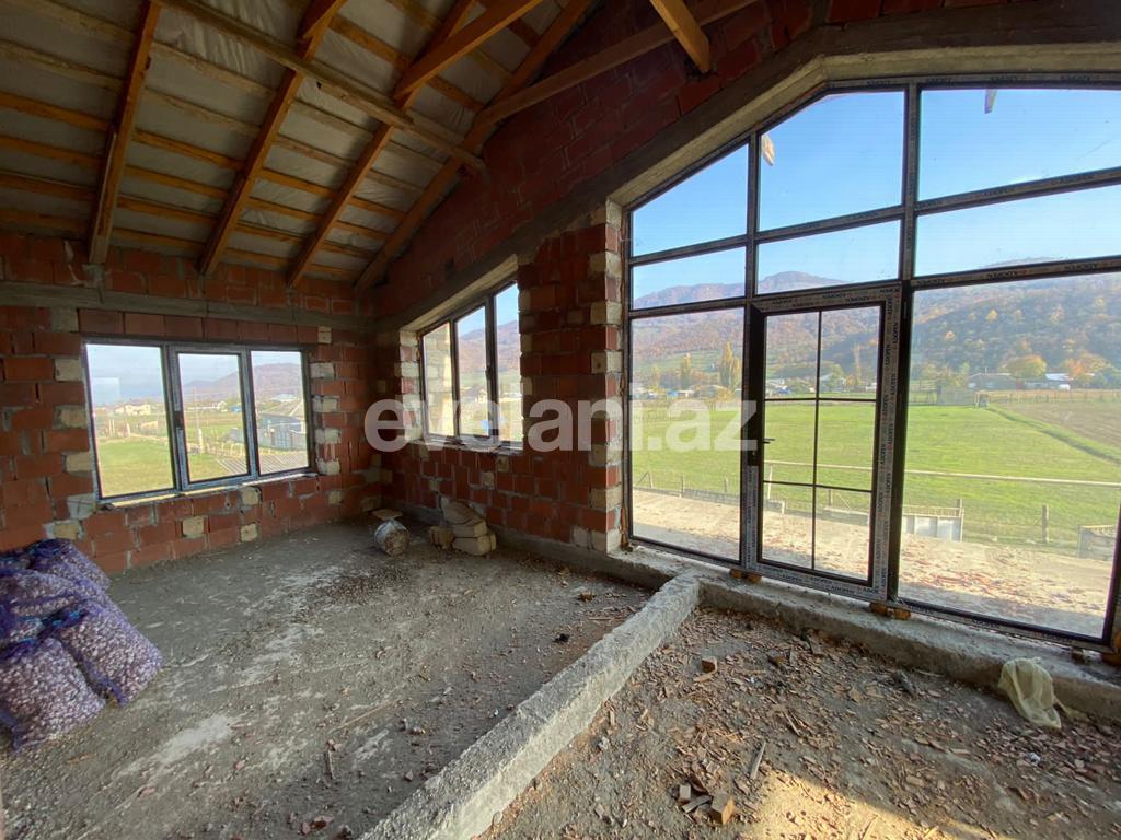 Satılır, həyət evi / bağ, 7 otaqlı, 325 m², Qusar