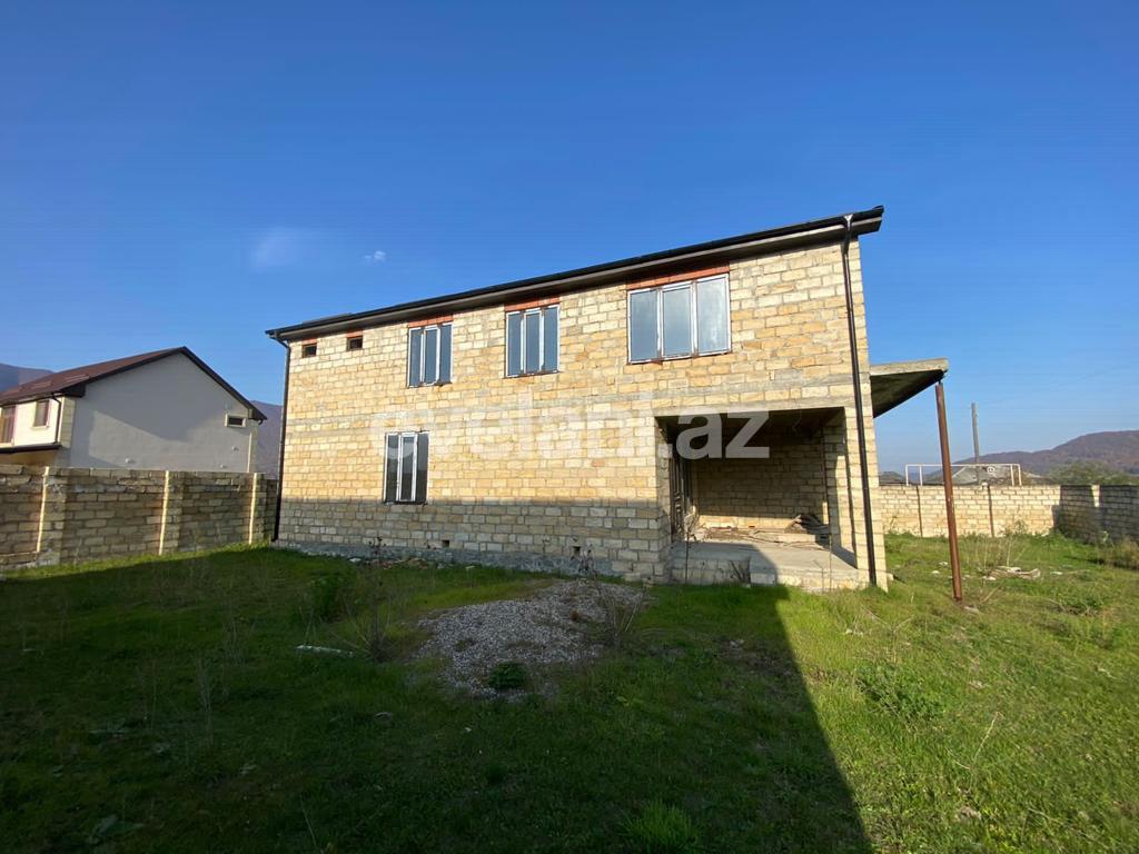 Satılır, həyət evi / bağ, 7 otaqlı, 325 m², Qusar