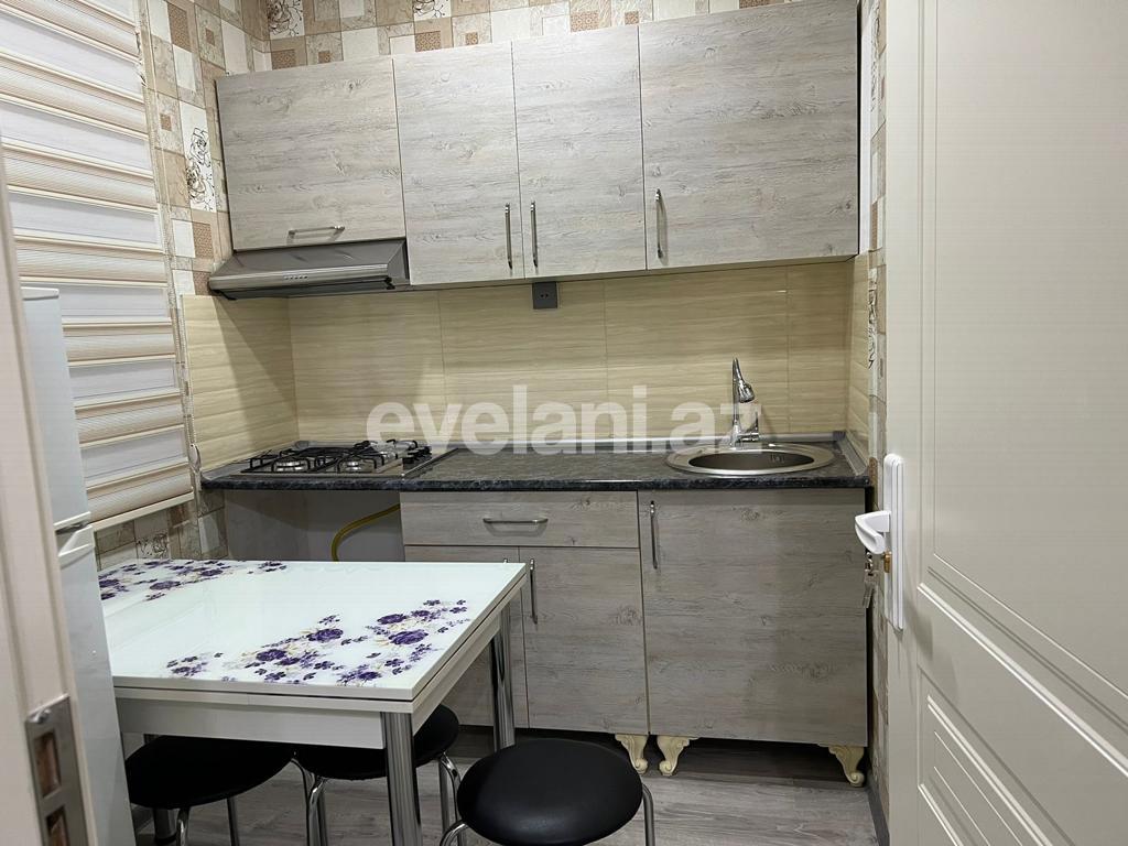 Satılır, köhnə tikili, 2 otaqlı, 50 m², Bakı, Binəqədi r, 9-cu mikrorayon q, Memar Əcəmi m.