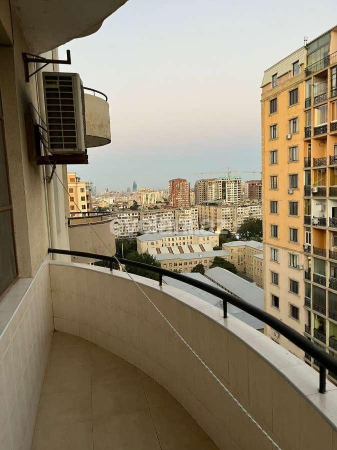 Продаётся, вторичка, 4-комнаты, 204.99 m², Баку, Наримановский r, Гянджлик m.