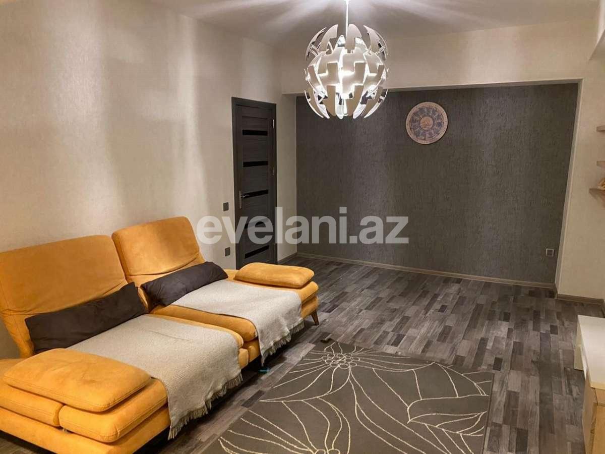 Satılır, köhnə tikili, 4 otaqlı, 100 m², Bakı, Binəqədi r, Azadlıq prospekti m.