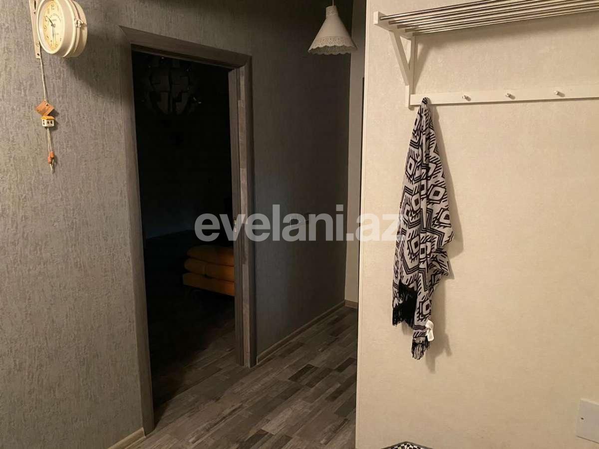 Satılır, köhnə tikili, 4 otaqlı, 100 m², Bakı, Binəqədi r, Azadlıq prospekti m.