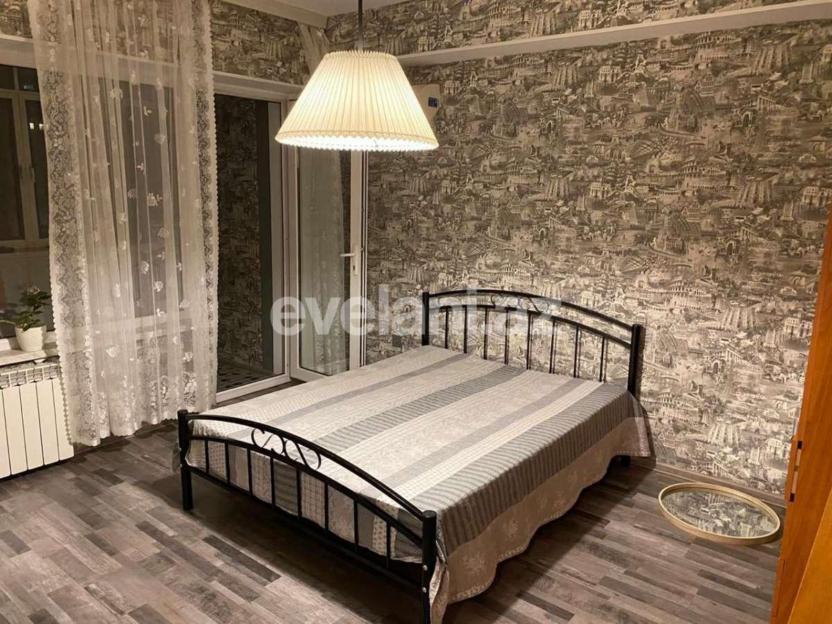 Satılır, köhnə tikili, 4 otaqlı, 100 m², Bakı, Binəqədi r, Azadlıq prospekti m.