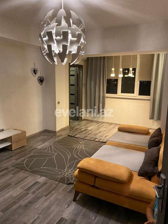 Satılır, köhnə tikili, 4 otaqlı, 100 m², Bakı, Binəqədi r, Azadlıq prospekti m.