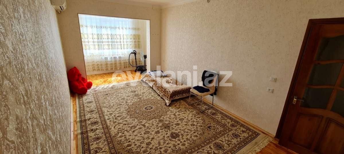 Satılır, köhnə tikili, 4 otaqlı, 110 m², Bakı, Yasamal r, Yeni Yasamal q.