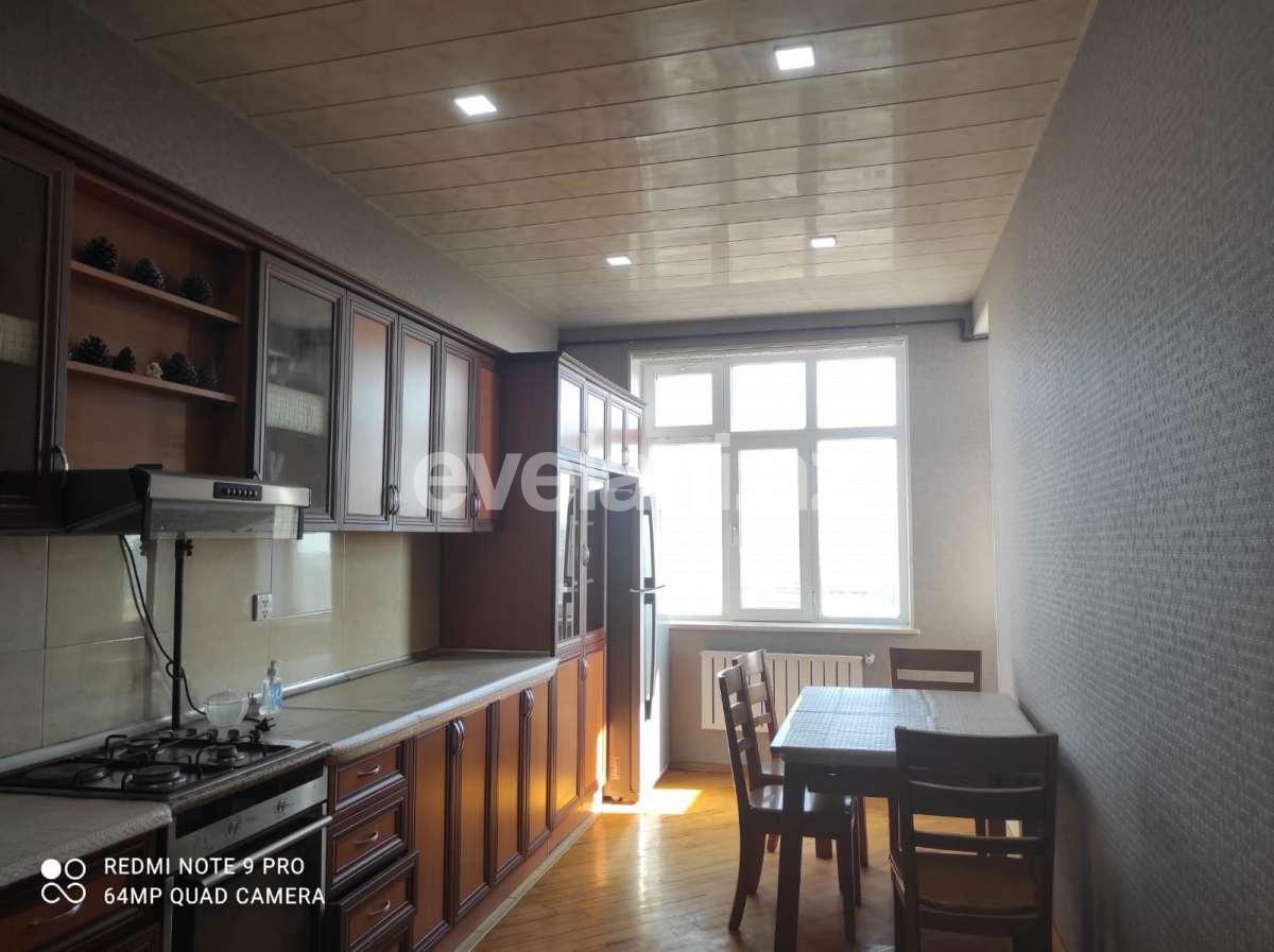 Kirayə verilir, yeni tikili, 4 otaqlı, 160 m², Bakı, Xətai r, Həzi Aslanov m.