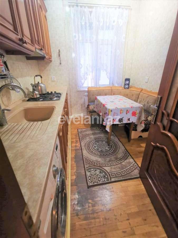 Kirayə verilir, köhnə tikili, 4 otaqlı, 130 m², Bakı, Binəqədi r, M. Rəsulzadə q, Azadlıq prospekti m.