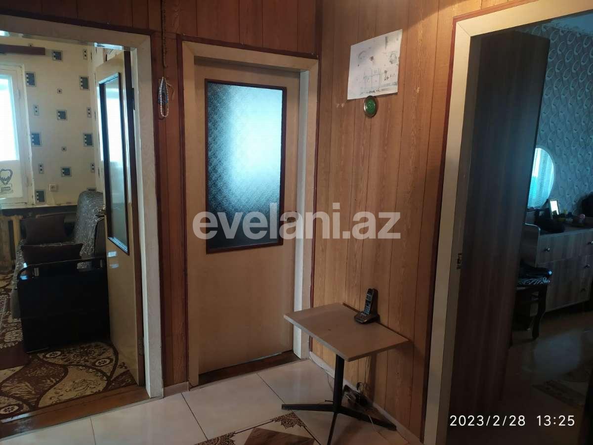 Satılır, köhnə tikili, 3 otaqlı, 85 m², Bakı, Binəqədi r, 8-ci mikrorayon q, Azadlıq prospekti m.