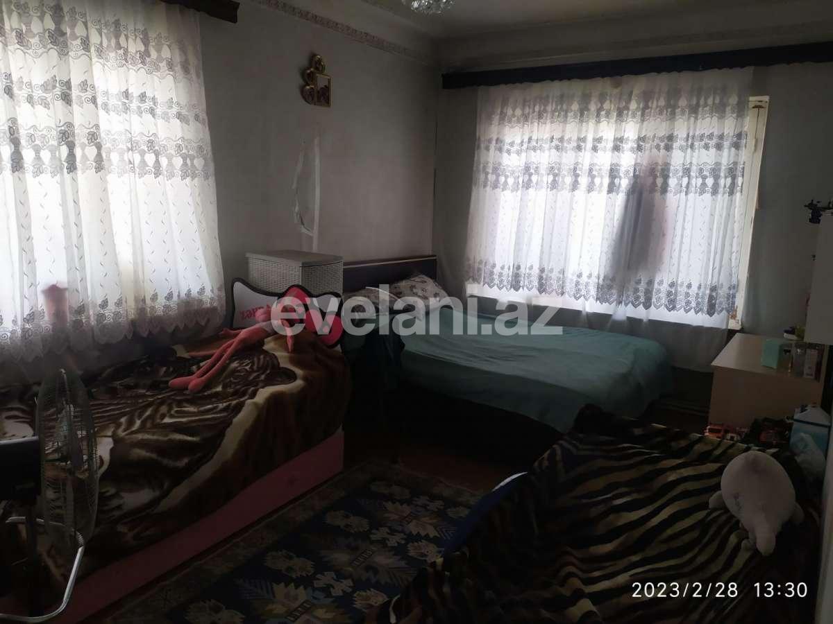 Satılır, köhnə tikili, 3 otaqlı, 85 m², Bakı, Binəqədi r, 8-ci mikrorayon q, Azadlıq prospekti m.