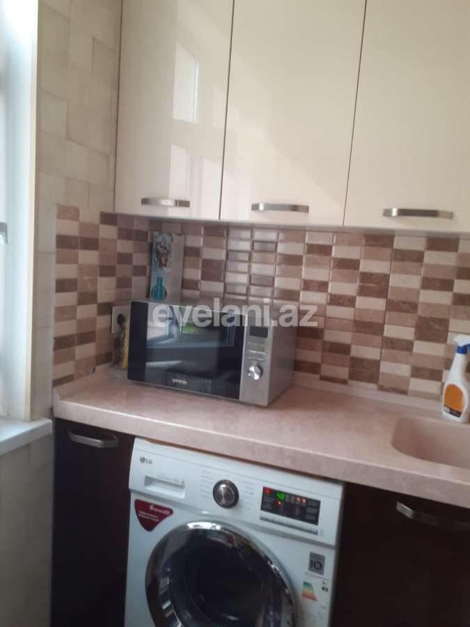 Kirayə verilir, köhnə tikili, 2 otaqlı, 45 m², Bakı, Binəqədi r, 8-ci mikrorayon q, Azadlıq prospekti m.