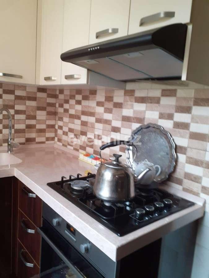 Kirayə verilir, köhnə tikili, 2 otaqlı, 45 m², Bakı, Binəqədi r, 8-ci mikrorayon q, Azadlıq prospekti m.