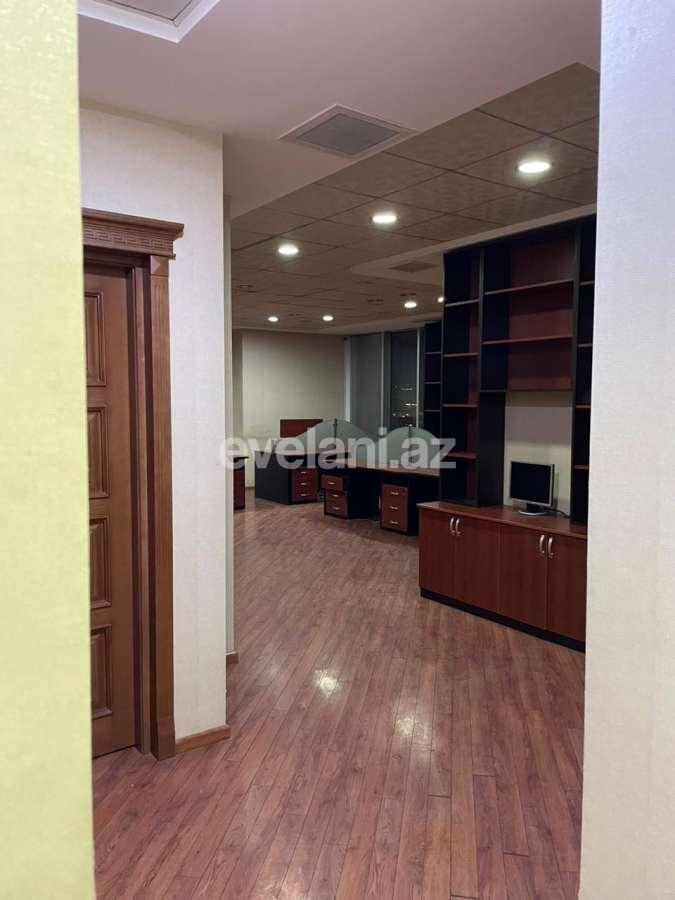 Rent, office, 4 room, 150 m², Baku, Yasamal r, Yasamal d, Elmlar Akademiyası m.