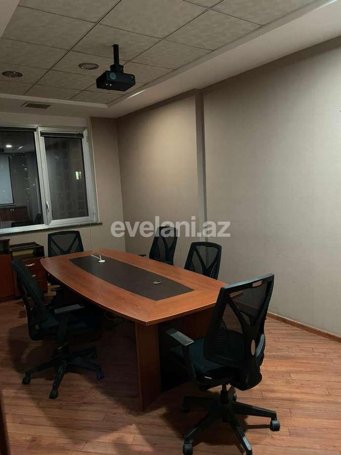 Rent, office, 4 room, 150 m², Baku, Yasamal r, Yasamal d, Elmlar Akademiyası m.