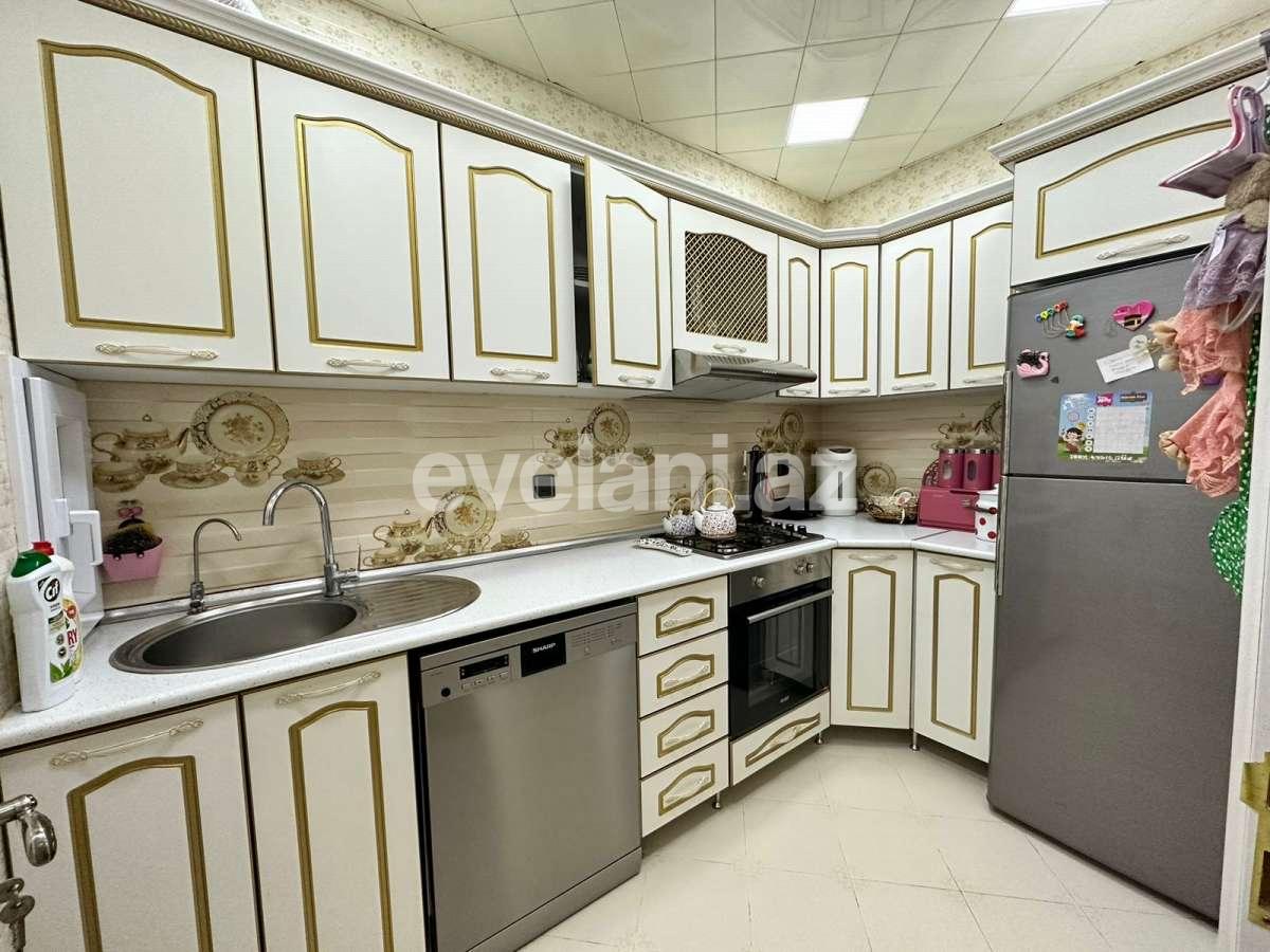 Satılır, yeni tikili, 3 otaqlı, 111 m², Bakı, Nizami r, 8-ci kilometr q, Neftçilər m.