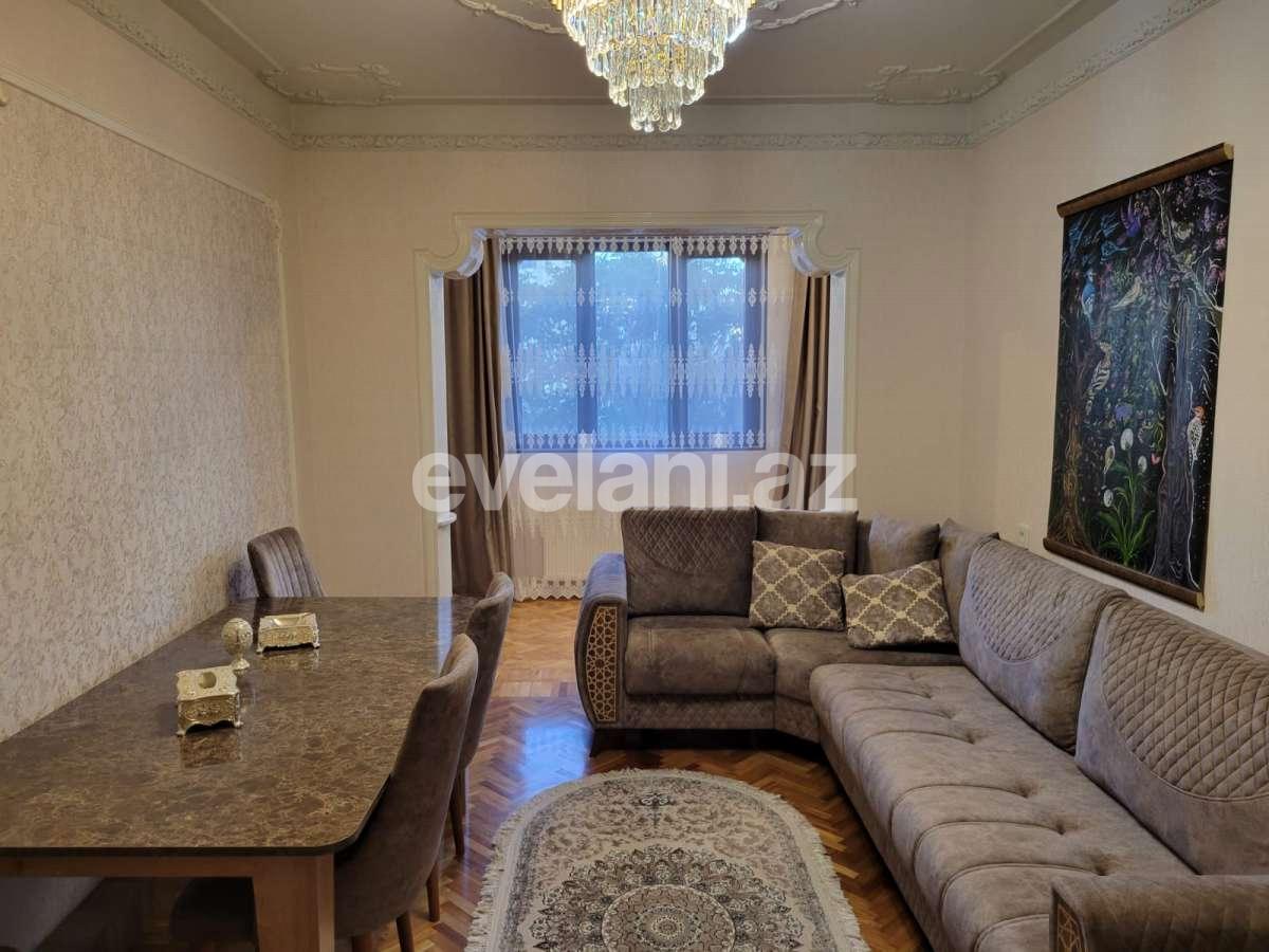 Продаётся, вторичка, 4-комнаты, 117 m², Баку, Бинагадинский r, 8-й микрорайон p, Азадлыг проспекти m.