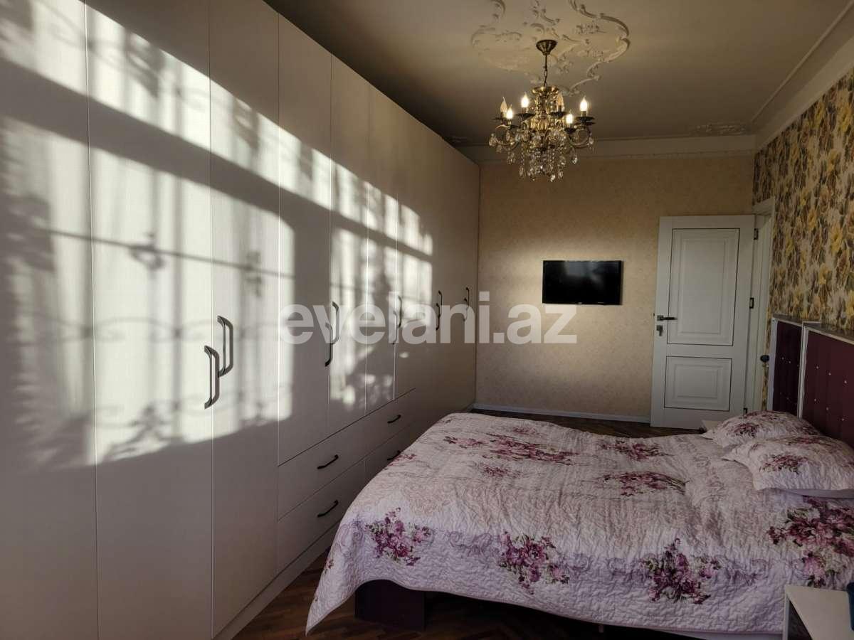 Продаётся, вторичка, 4-комнаты, 117 m², Баку, Бинагадинский r, 8-й микрорайон p, Азадлыг проспекти m.