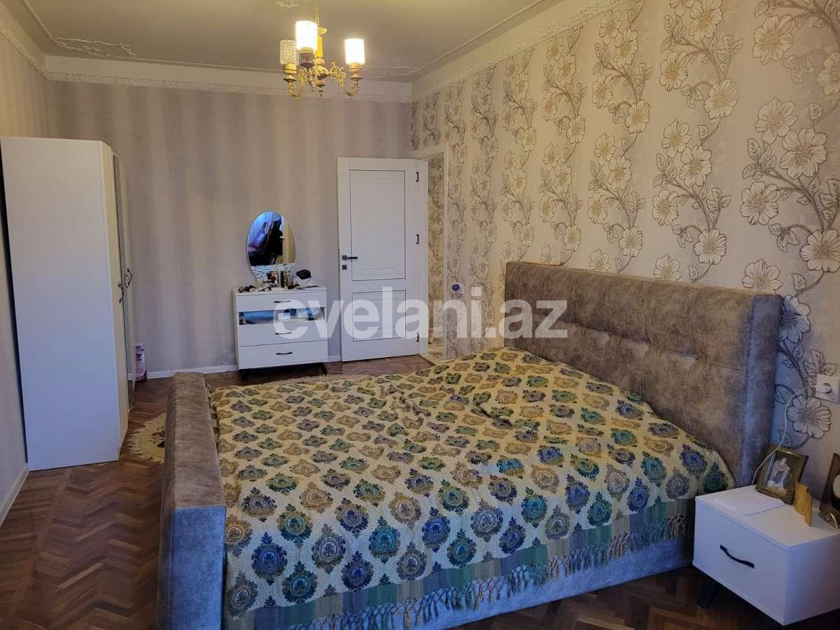 Продаётся, вторичка, 4-комнаты, 117 m², Баку, Бинагадинский r, 8-й микрорайон p, Азадлыг проспекти m.