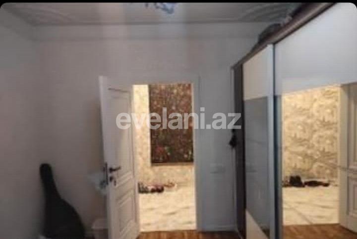 Продаётся, вторичка, 4-комнаты, 117 m², Баку, Бинагадинский r, 8-й микрорайон p, Азадлыг проспекти m.