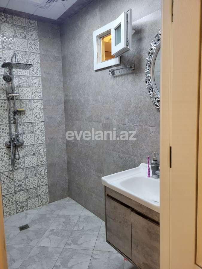 Продаётся, вторичка, 4-комнаты, 117 m², Баку, Бинагадинский r, 8-й микрорайон p, Азадлыг проспекти m.