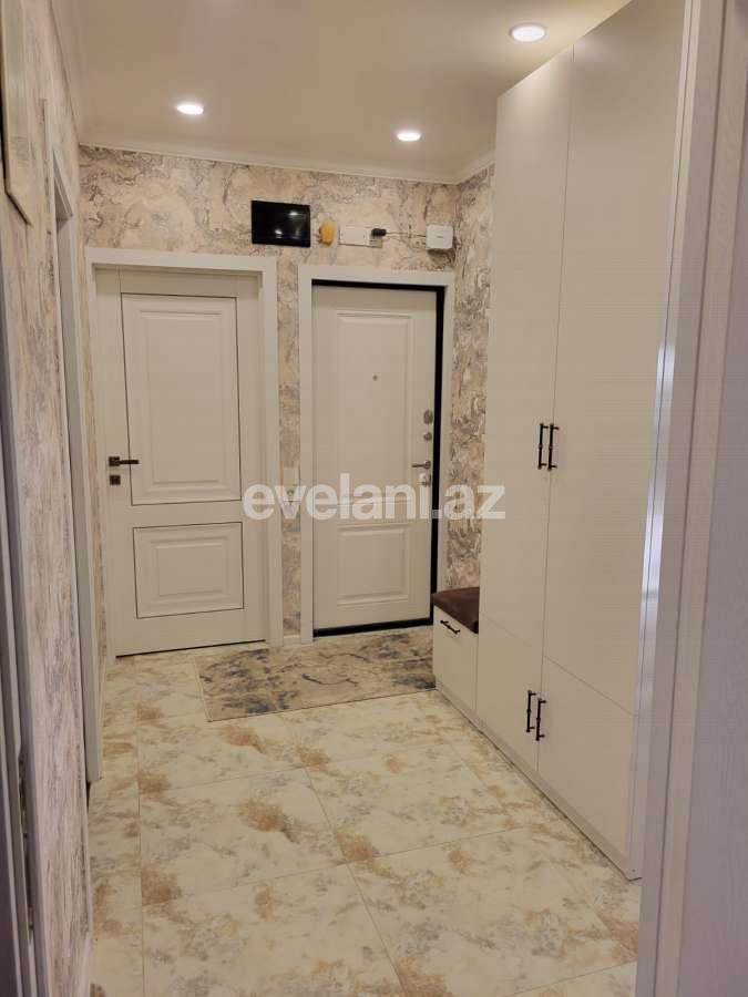 Продаётся, вторичка, 4-комнаты, 117 m², Баку, Бинагадинский r, 8-й микрорайон p, Азадлыг проспекти m.