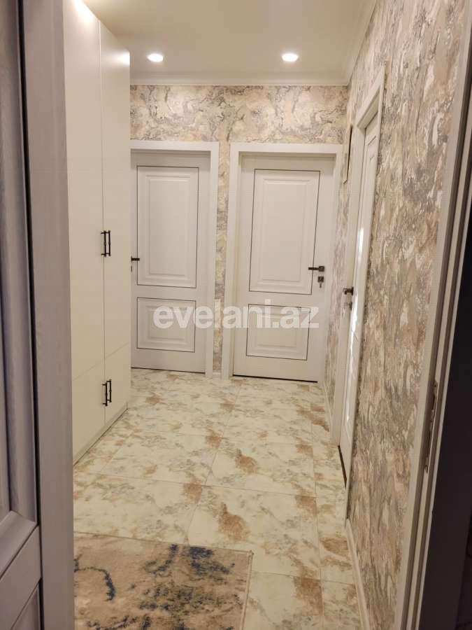 Продаётся, вторичка, 4-комнаты, 117 m², Баку, Бинагадинский r, 8-й микрорайон p, Азадлыг проспекти m.