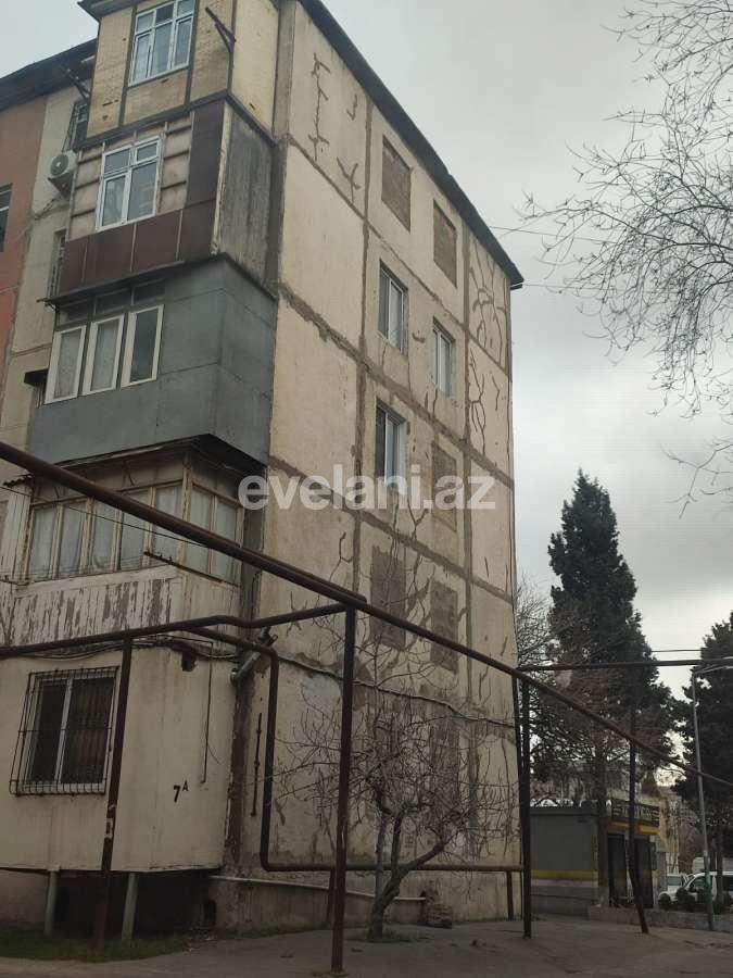 Satılır, köhnə tikili, 2 otaqlı, 43 m², Bakı, Binəqədi r, 7-ci mikrorayon q, Dərnəgül m.