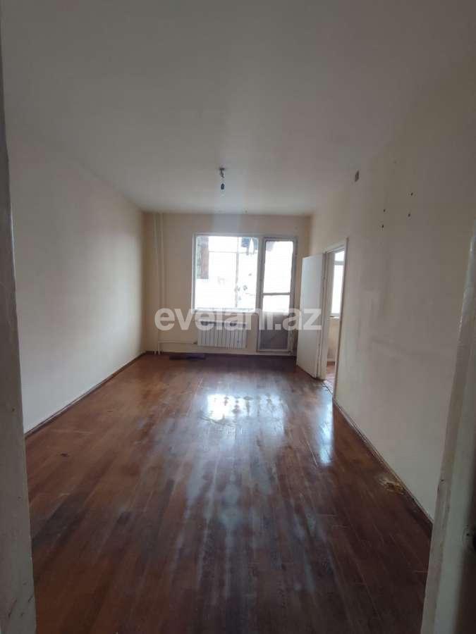 Satılır, köhnə tikili, 2 otaqlı, 43 m², Bakı, Binəqədi r, 7-ci mikrorayon q, Dərnəgül m.