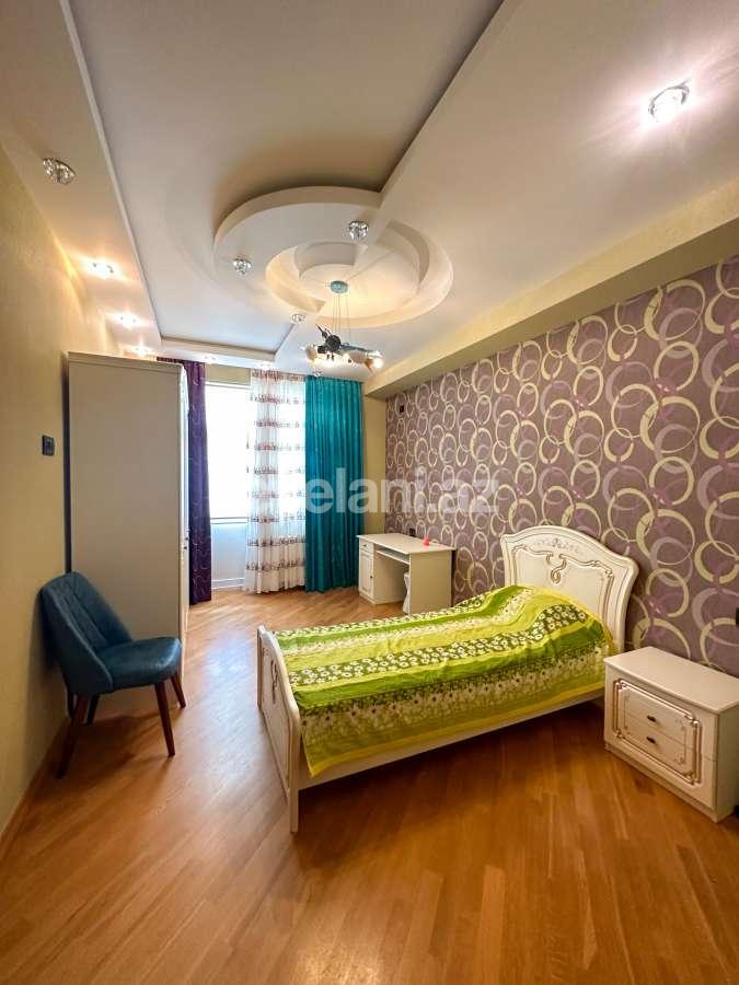 Satılır, yeni tikili, 3 otaqlı, 118 m², Bakı, Nizami r, Neftçilər m.
