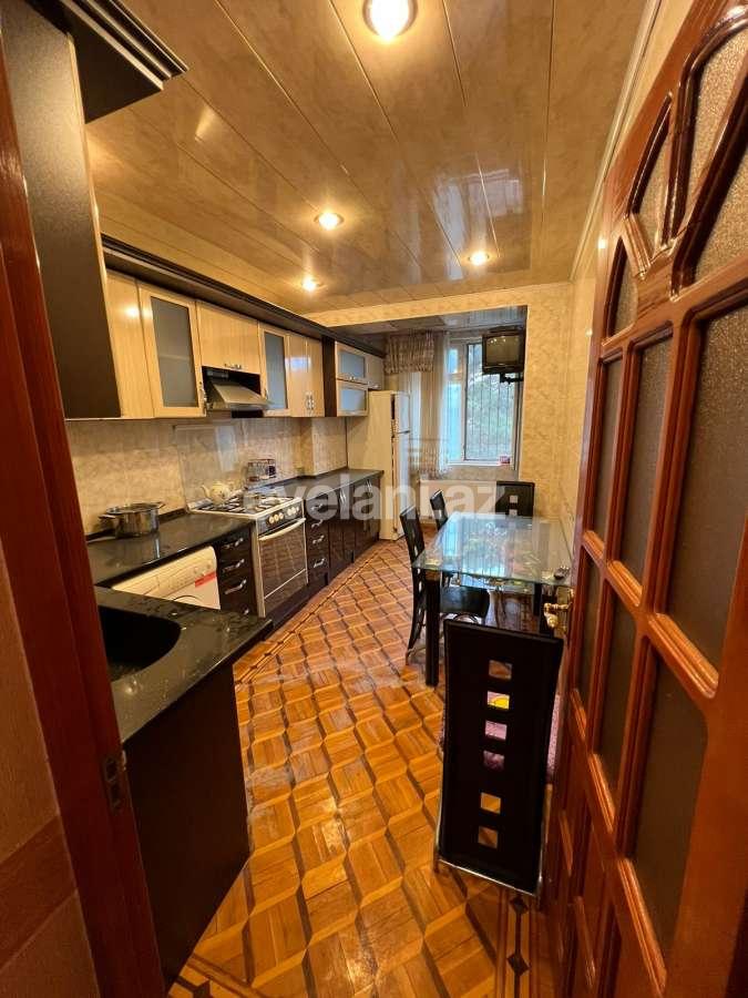 Kirayə verilir, köhnə tikili, 3 otaqlı, 85 m², Bakı, Nizami r, Qara Qarayev m.